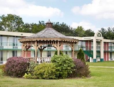 Macomb Inn Exteriör bild
