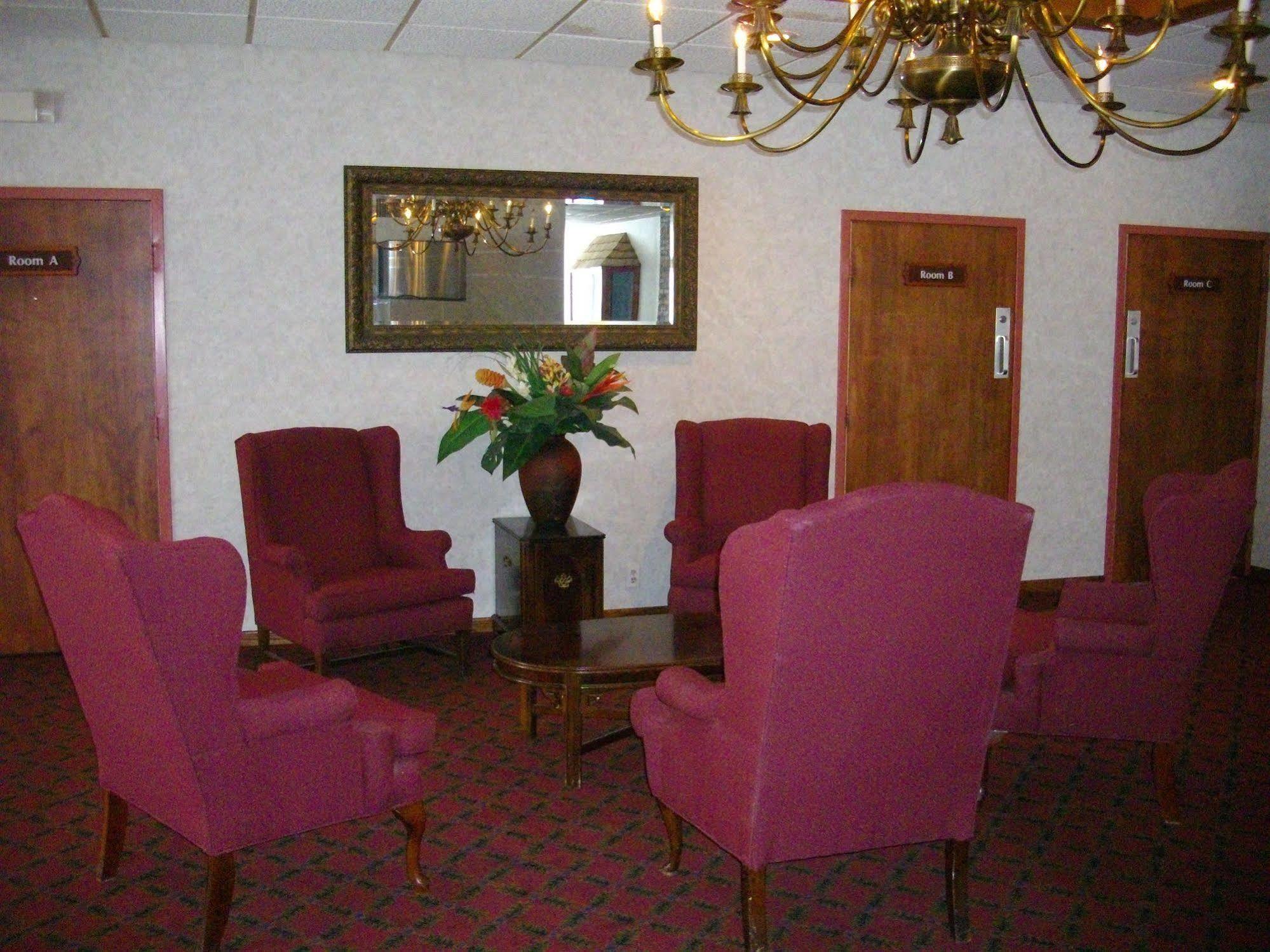Macomb Inn Exteriör bild